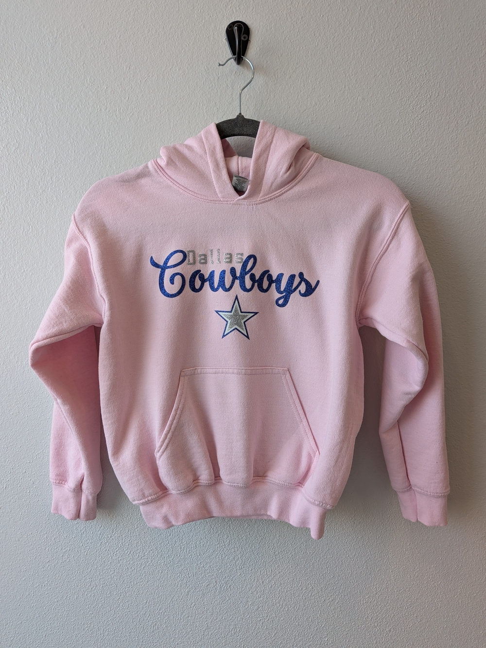 Gildan Dallas Cowboys Kids Pink Hoodie Sweatshirt YS